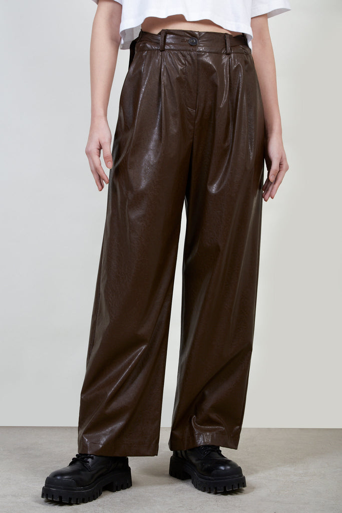 Brown vegan leather adjustable waist trousers_1