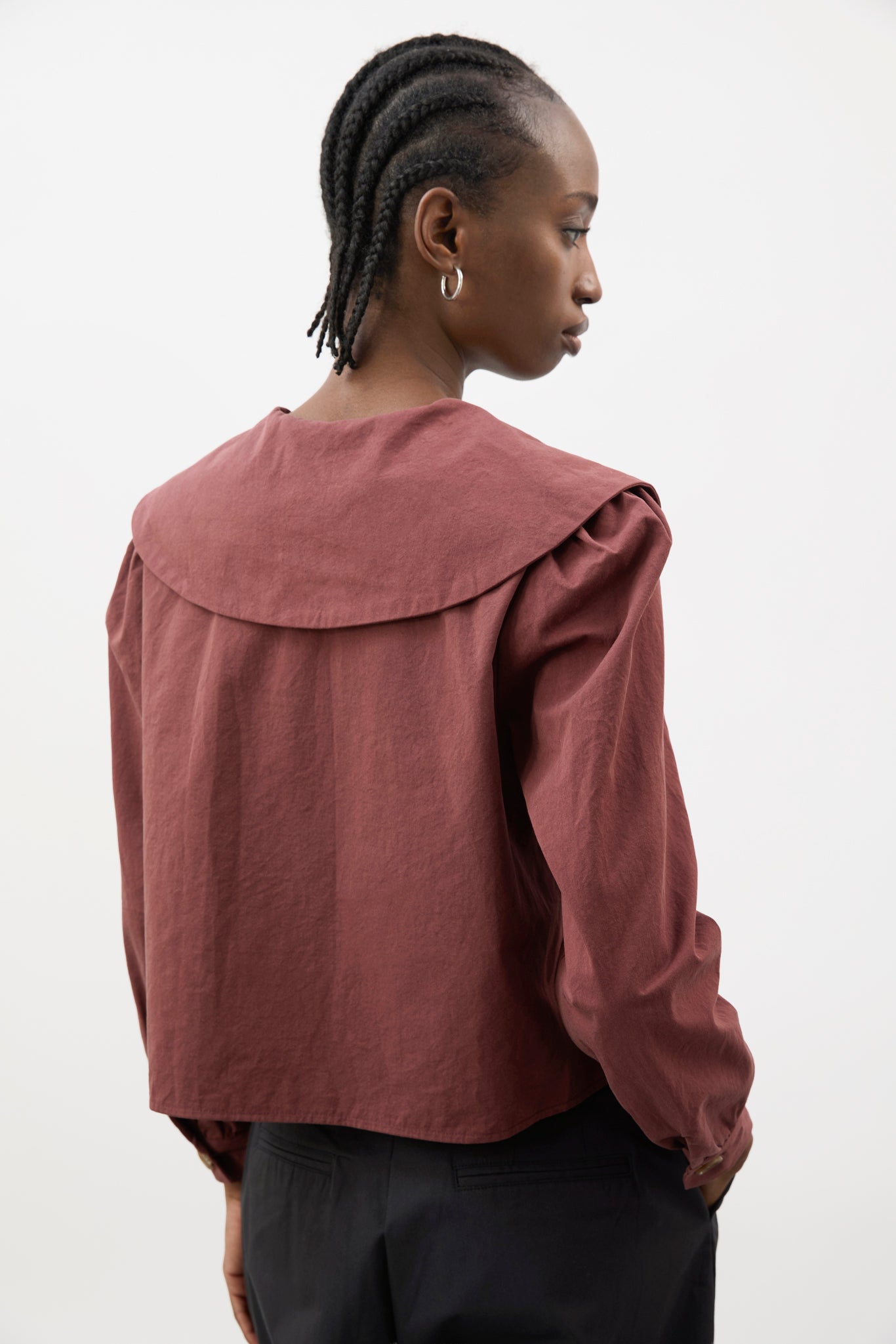 Burgundy pointed giant collar shirt_2