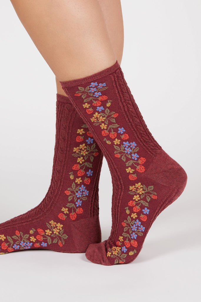 Burgundy strawberry floral strip socks_1