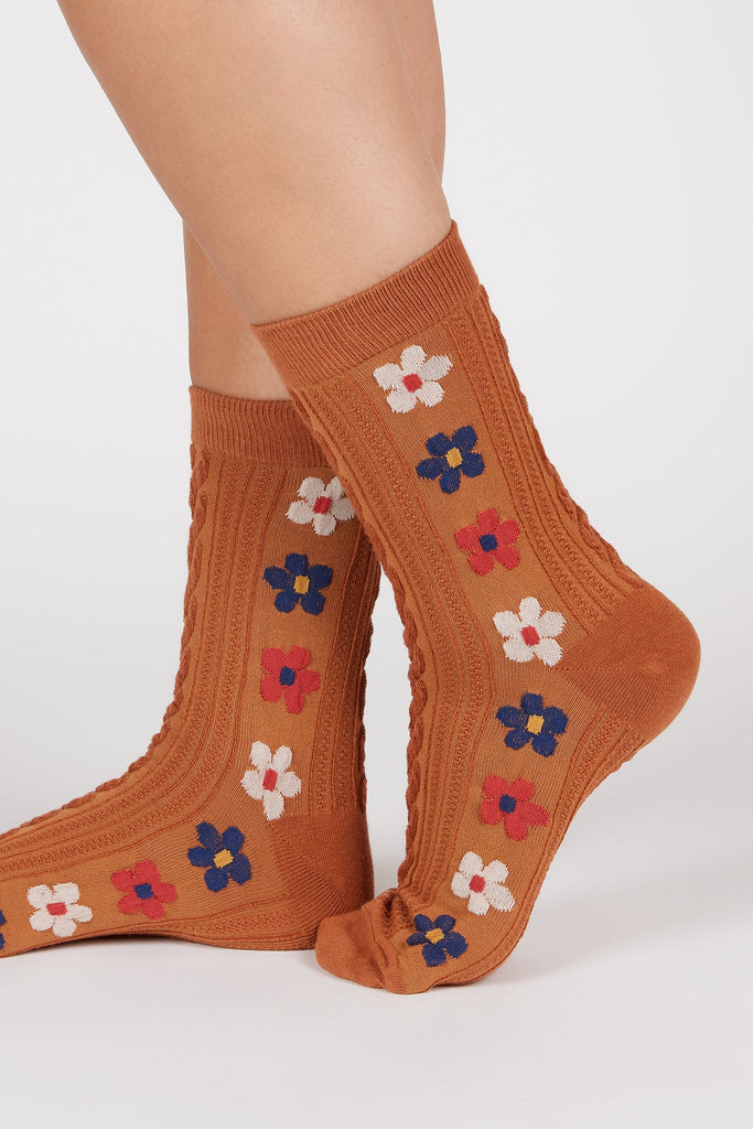 Camel brown daisy flower strip socks_1