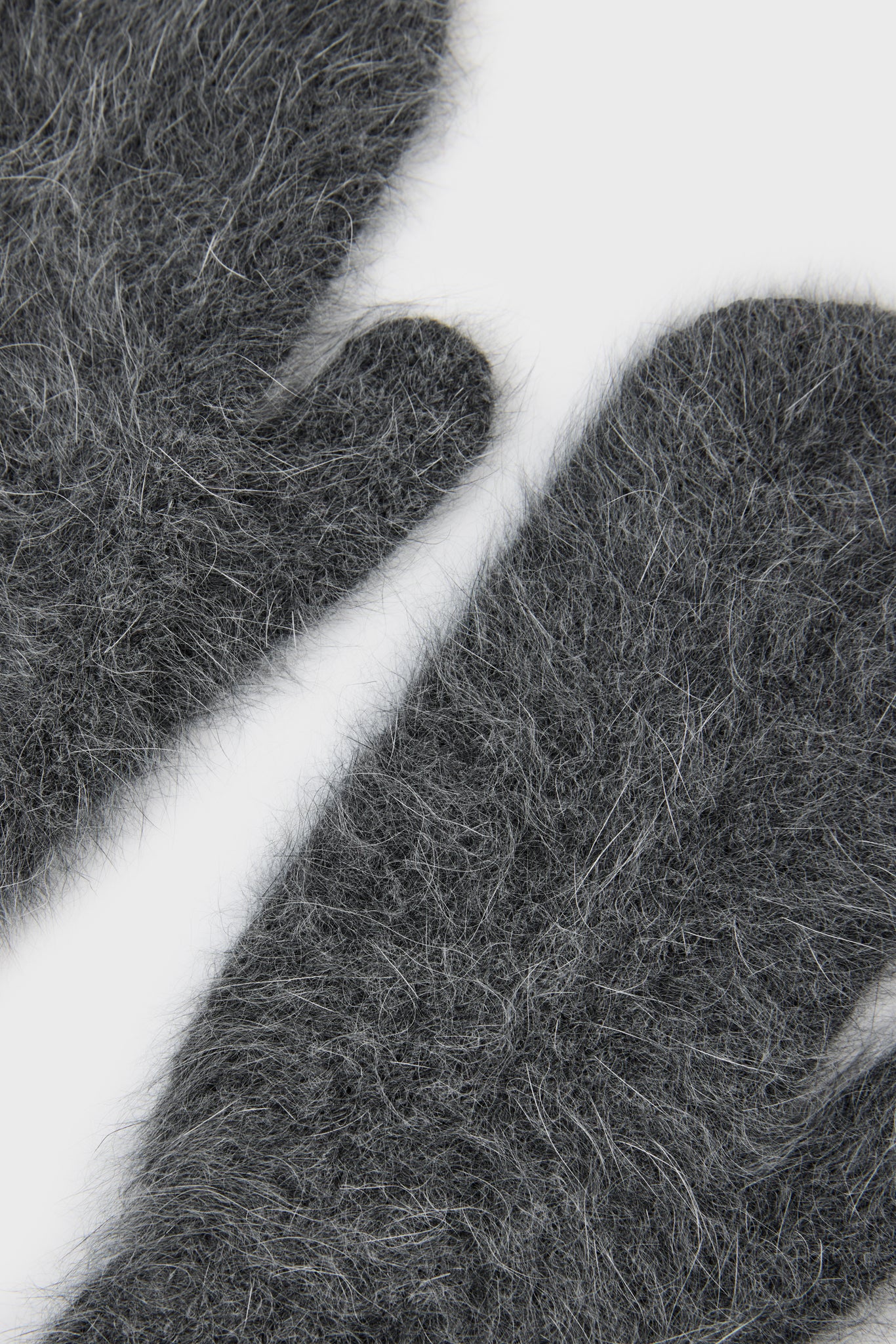 Charcoal grey mohair mittens_3
