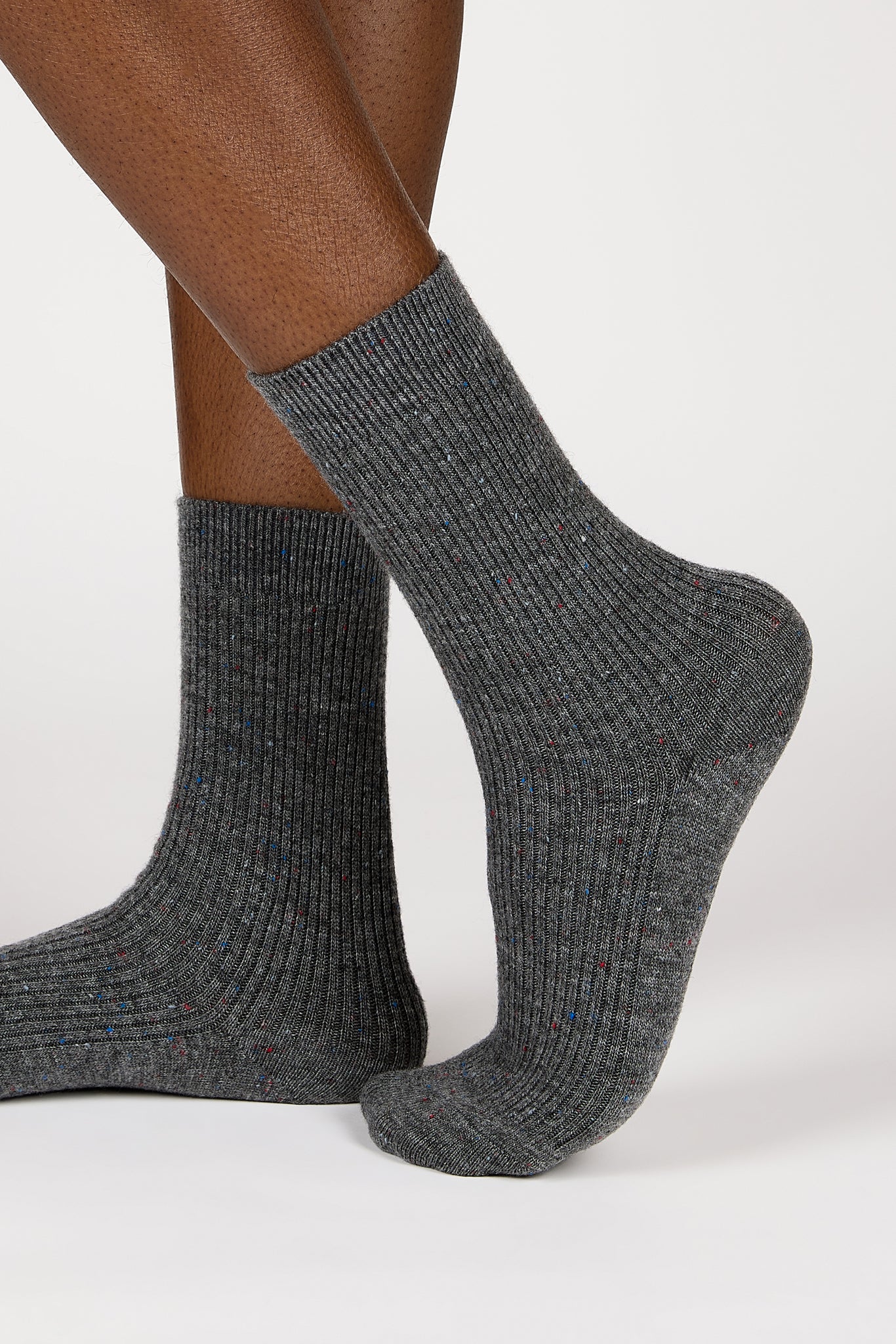 Charcoal grey thin ribbed rainbow fleck socks_3