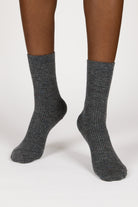 Charcoal grey thin ribbed rainbow fleck socks_4