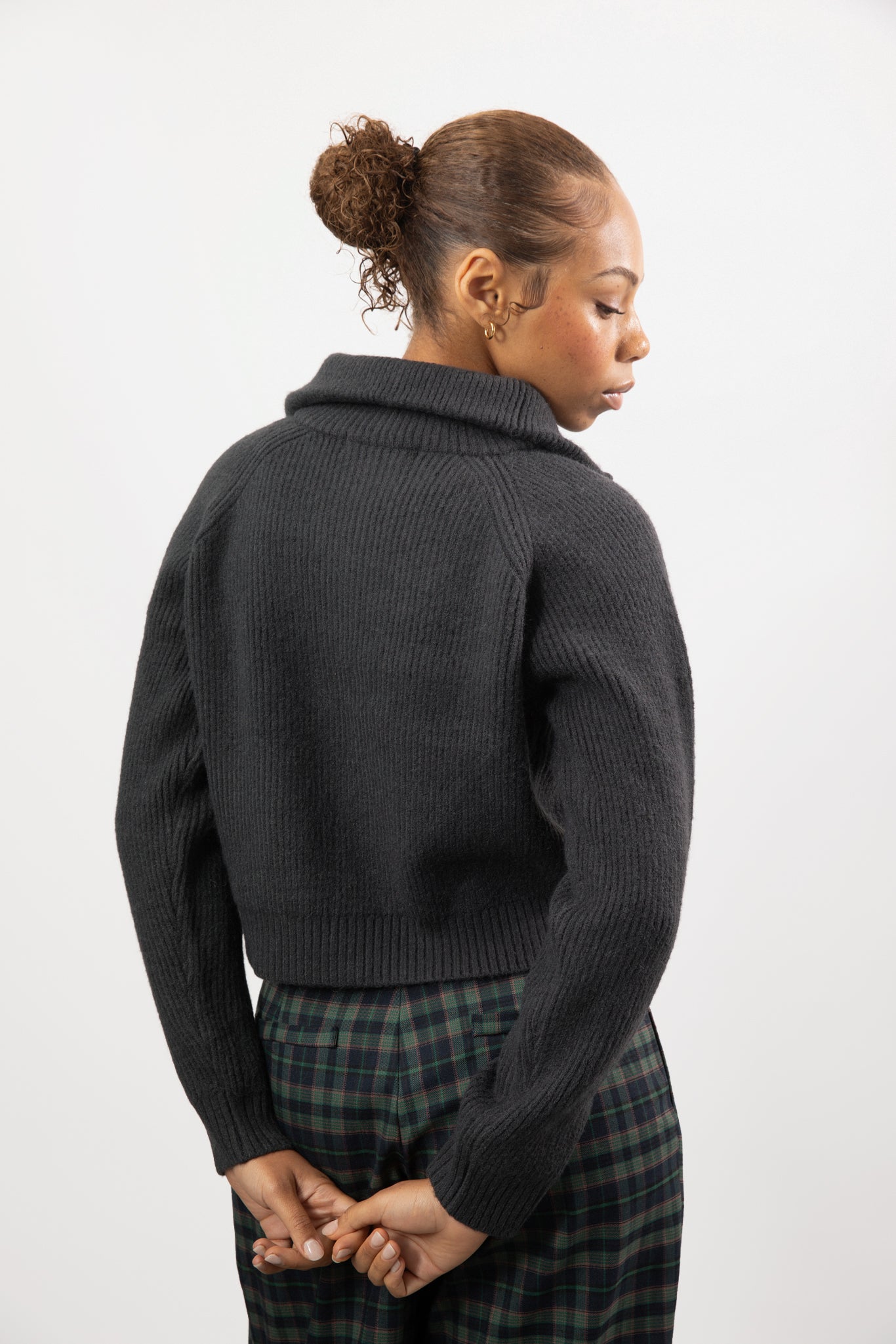 Charcoal grey wool blend ribbed wide collar cardigan_2