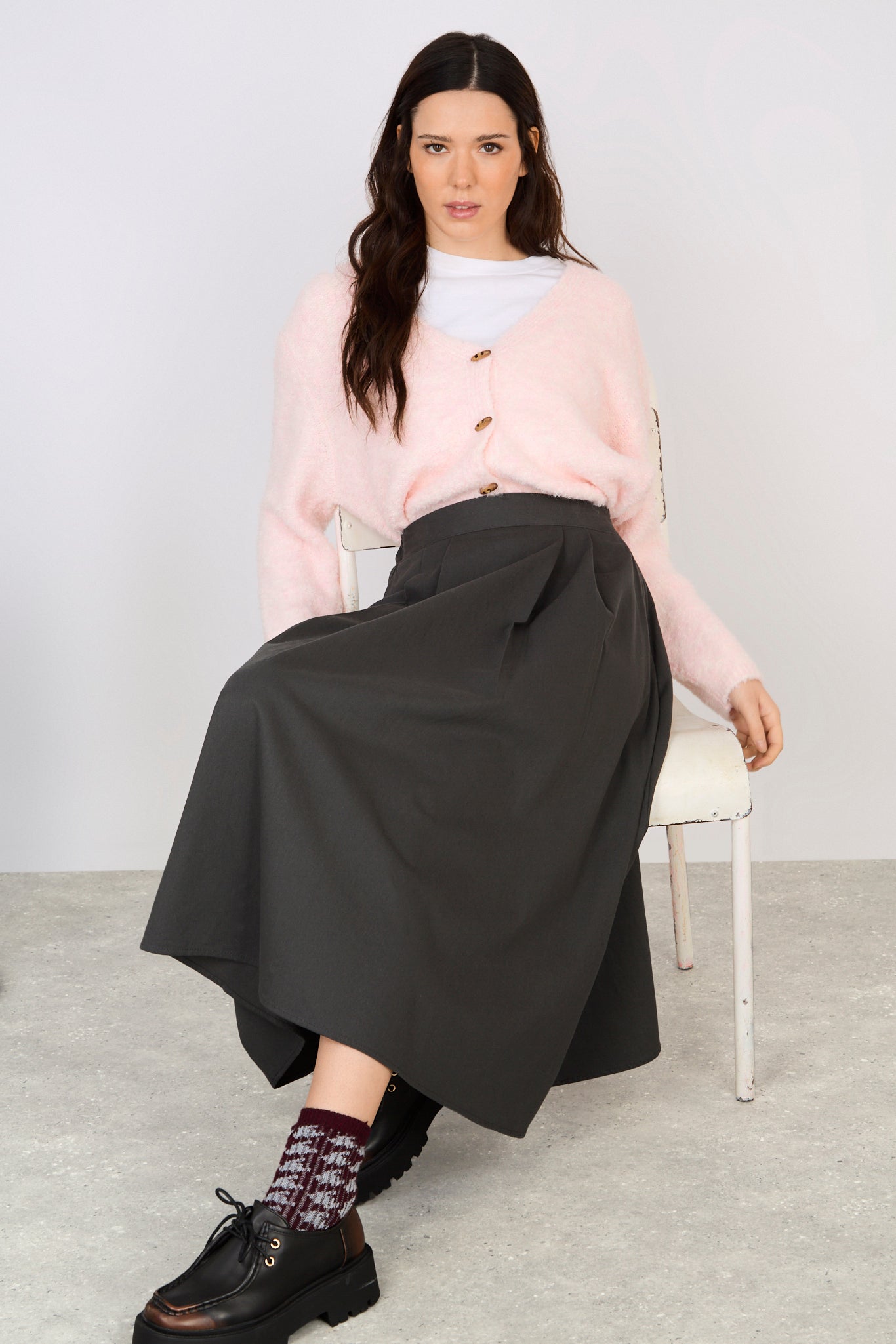 Charcoal pleated cotton twill midi skirt_5