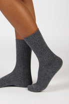 Charcoal ribbed cashmere wool blend socks_3