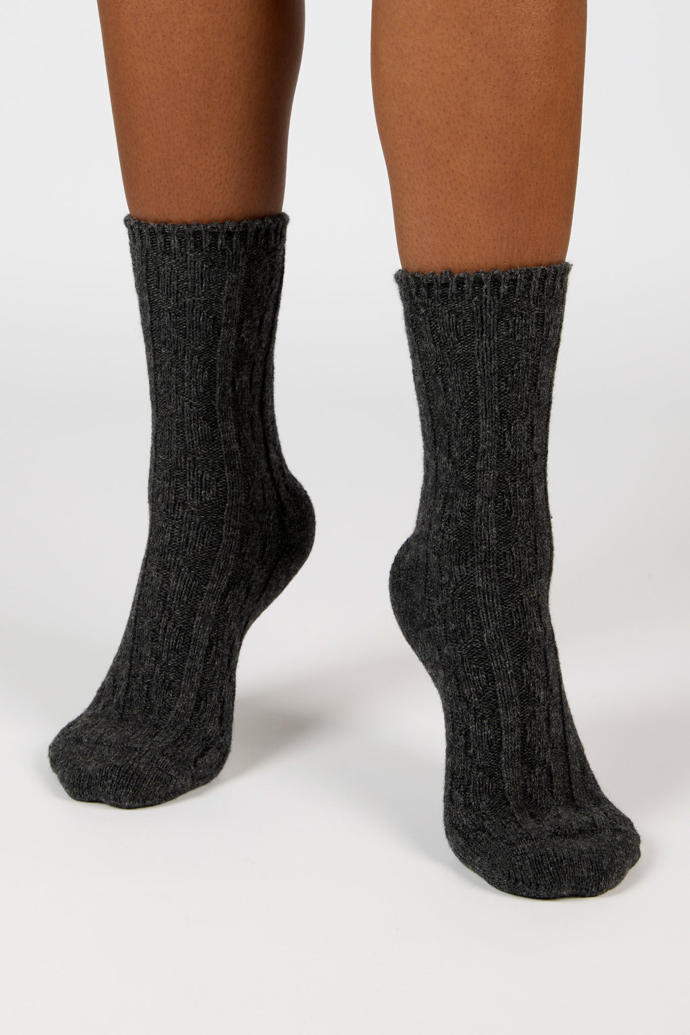 Charcoal wool blend ribbed socks_4
