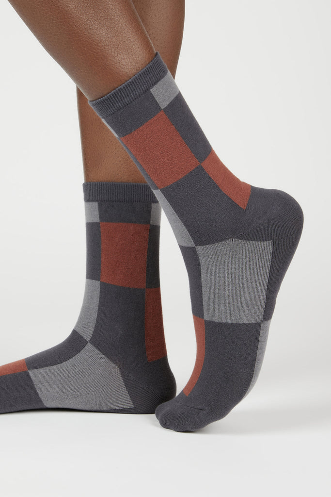 Charcoal grey and orange giant block check socks_1