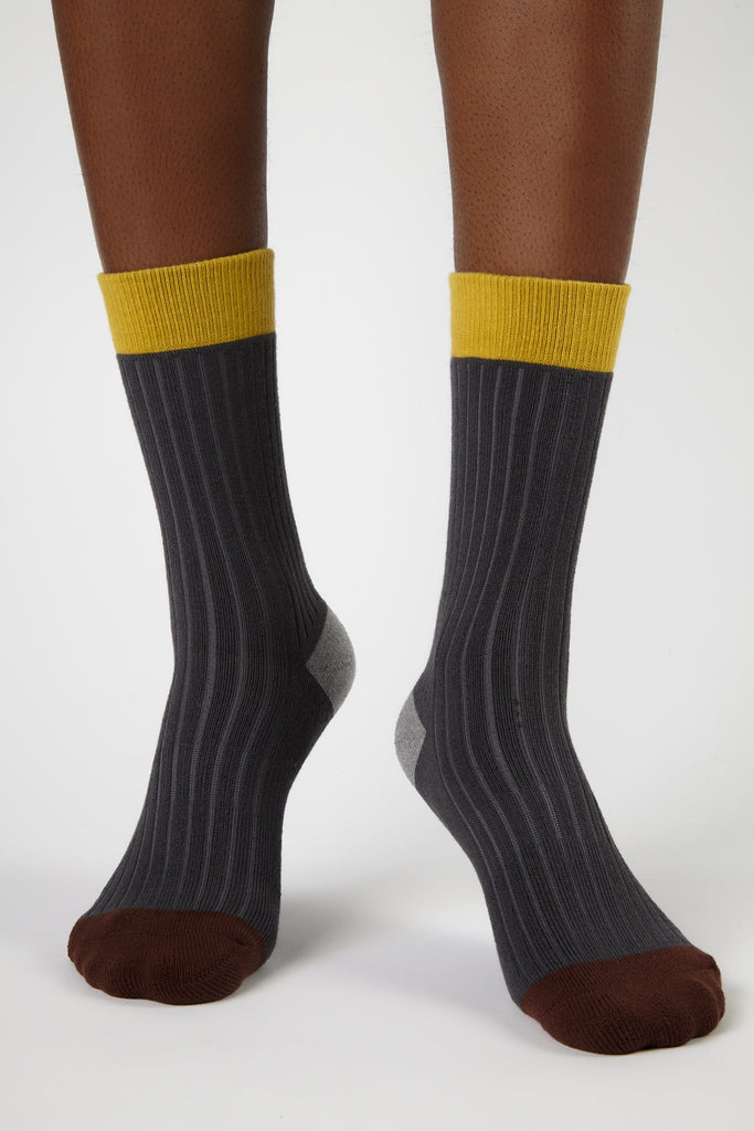 Charcoal grey tricolour ribbed socks_1
