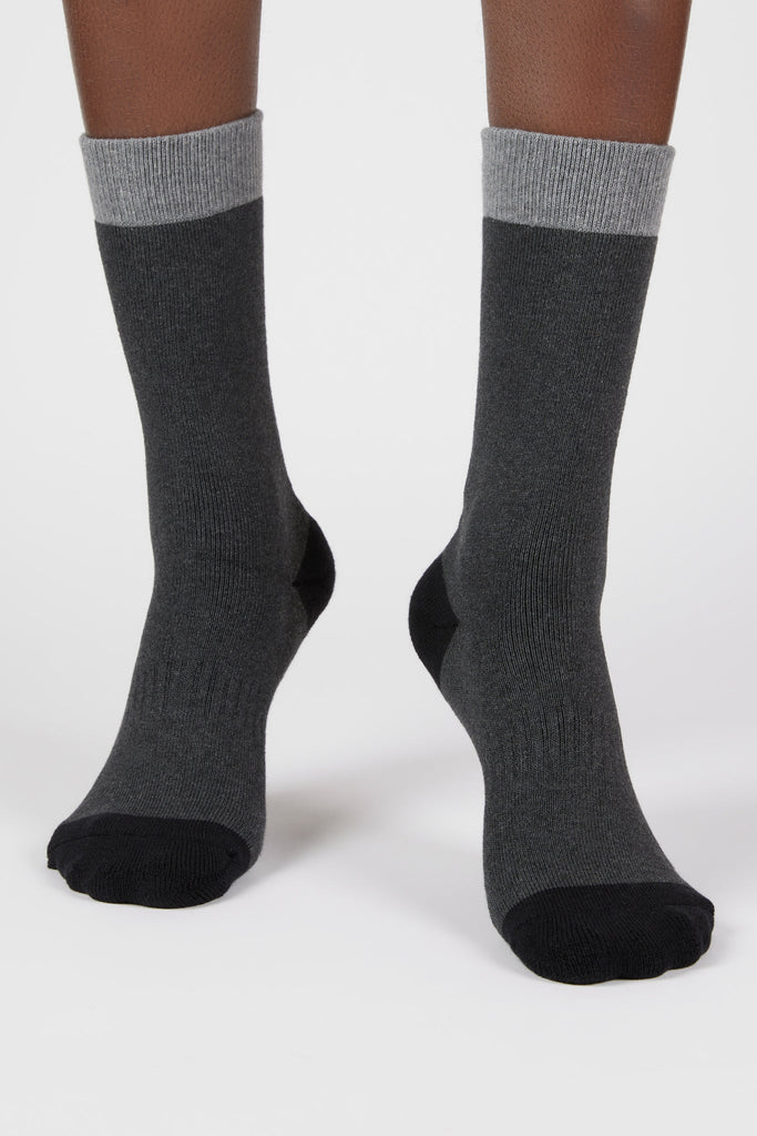 Charcoal smooth tricolour block socks_4