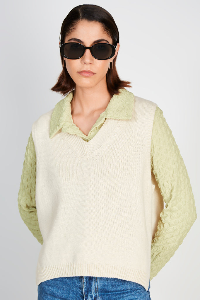 Cream V neck sweater vest_2