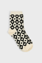 Cream and black diamond check heart socks_1
