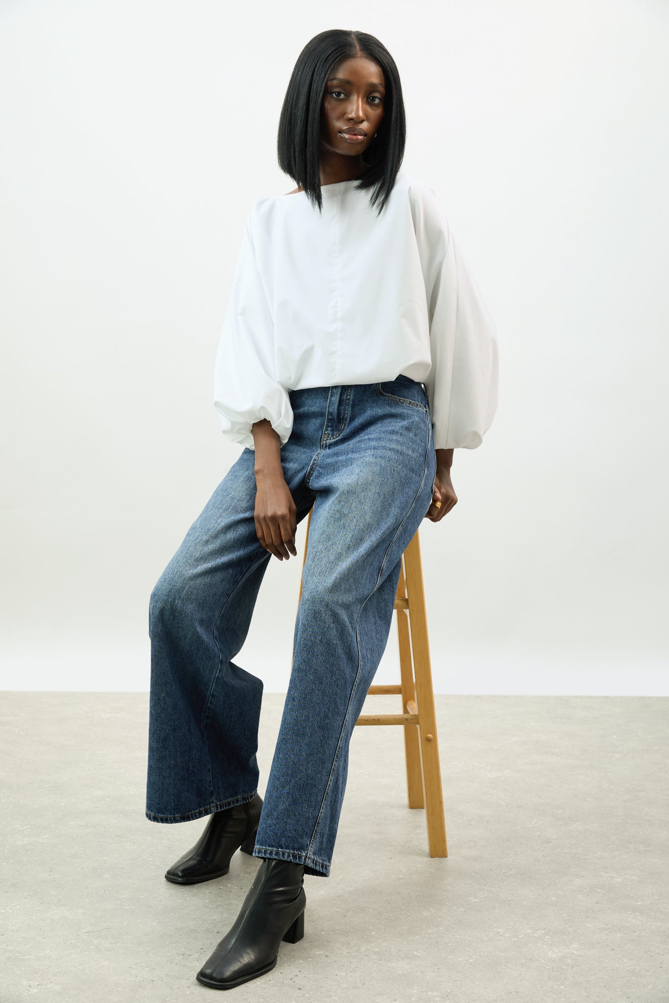 Ivory wide neck balloon sleeve blouse_6