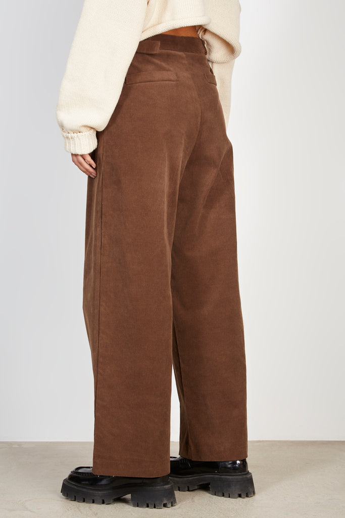 Dark brown cinch waist corduroy trousers_2