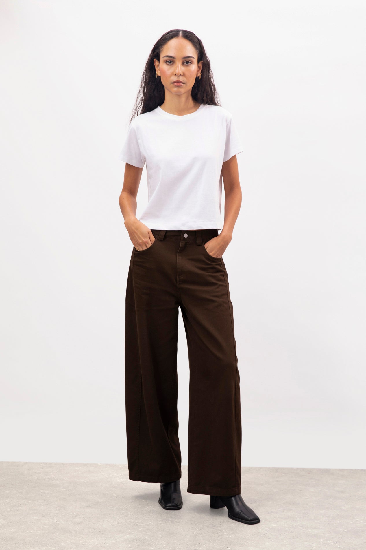 Dark brown twisted seam wide leg jeans_4