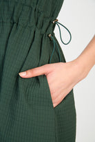 Dark green textured grid cinch waist shift dress_5