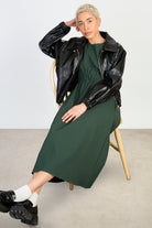 Dark green textured grid cinch waist shift dress_6