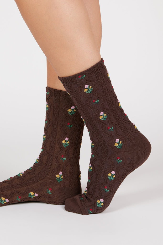 Dark brown floral garden socks_1