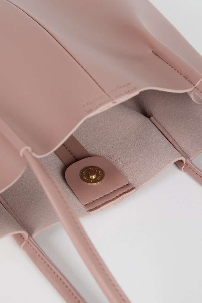 Dusty pink vegan leather pinched strap tote bag_4