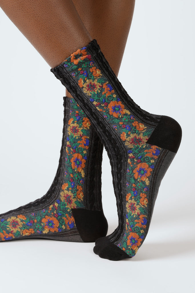 Black textured floral strip socks_1