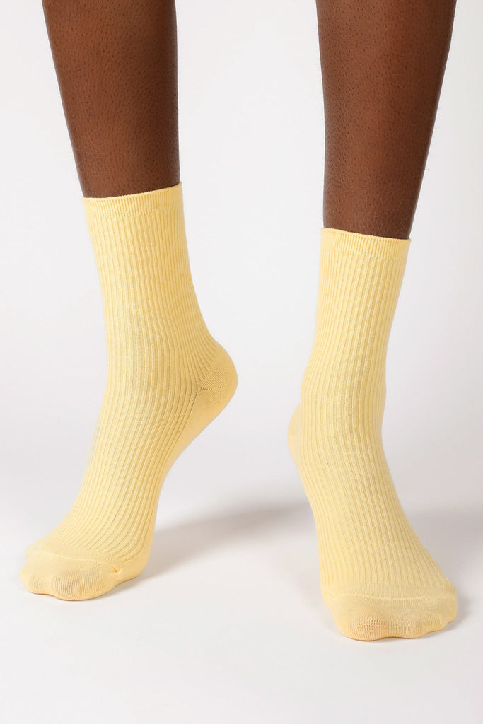 Pale yellow classic ribbed socks_2