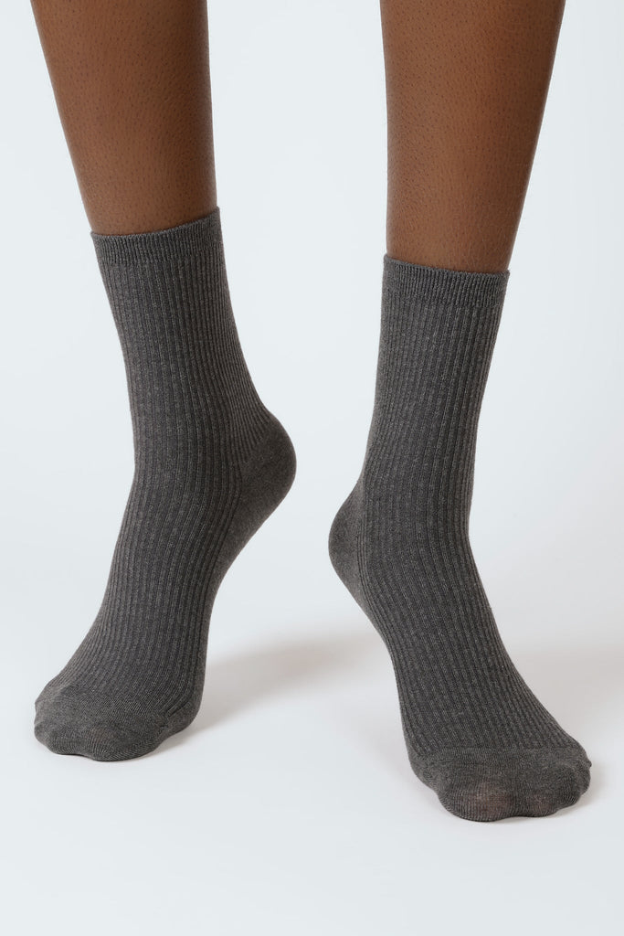 Charcoal classic ribbed socks_2