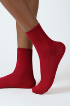 Burgundy classic ribbed socks_1