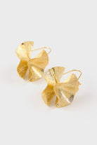 Gold organic leaves hoop earrings_1