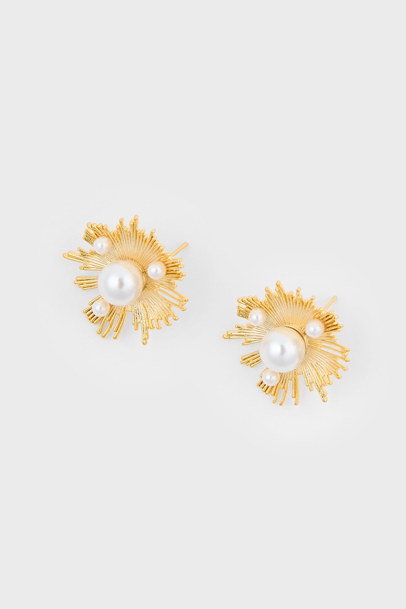 Gold star burst multi pearl earrings_1