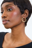 Gold thick spiral loop stud earrings_3