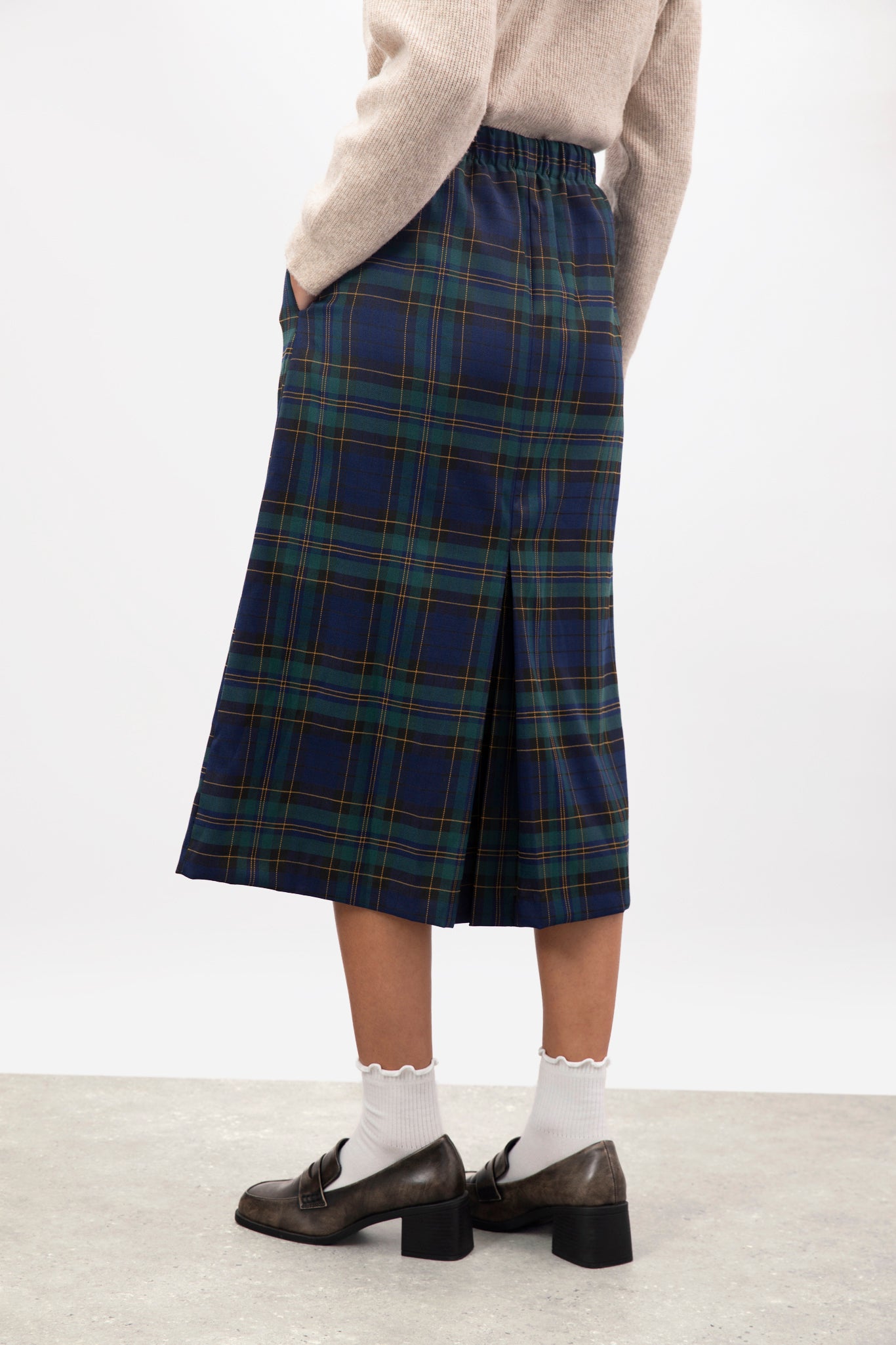 Green and navy tartan skirt_2