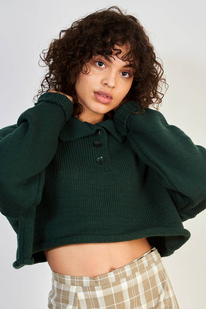 Green button neck cropped wide jumper_2