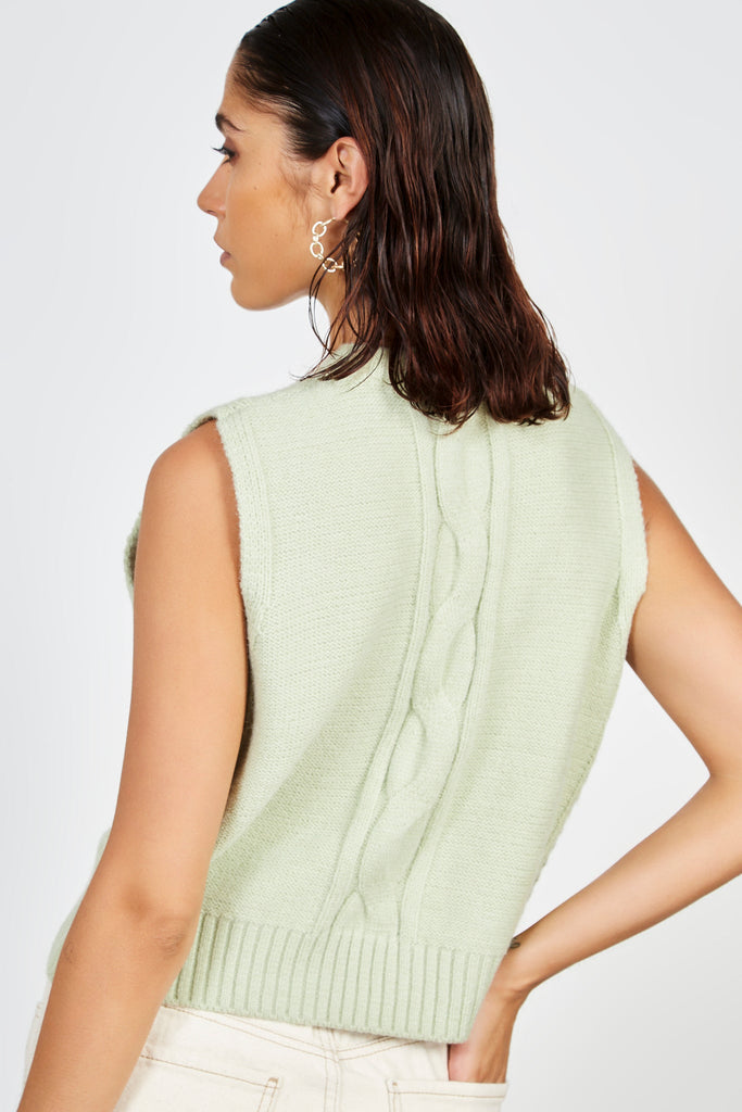 Green cableknit sweater vest_3