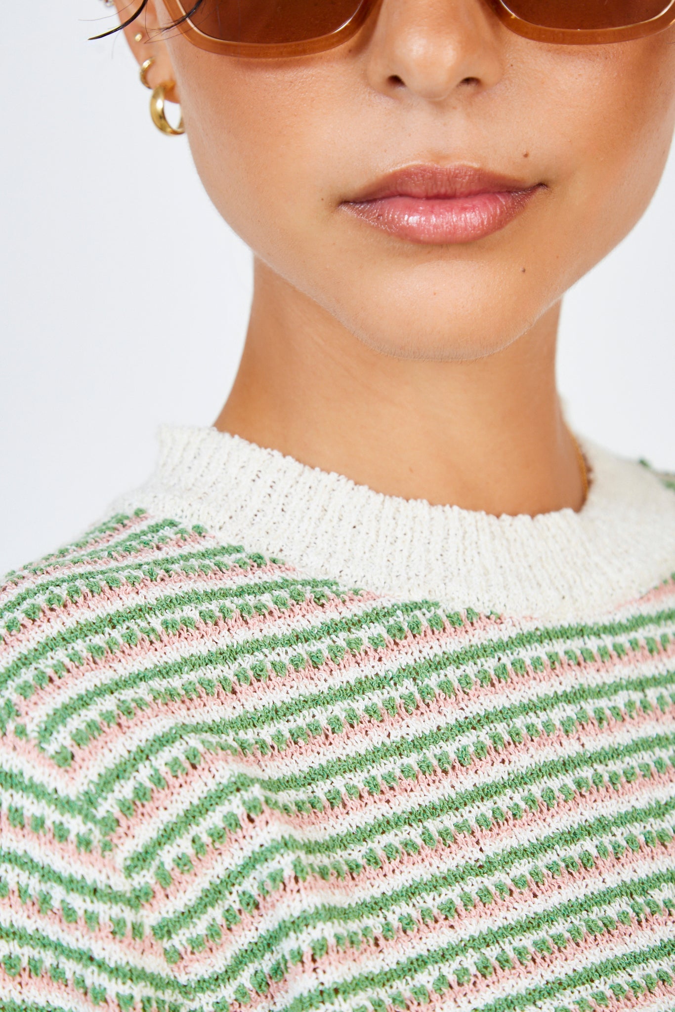 Green textured dot knit top_5