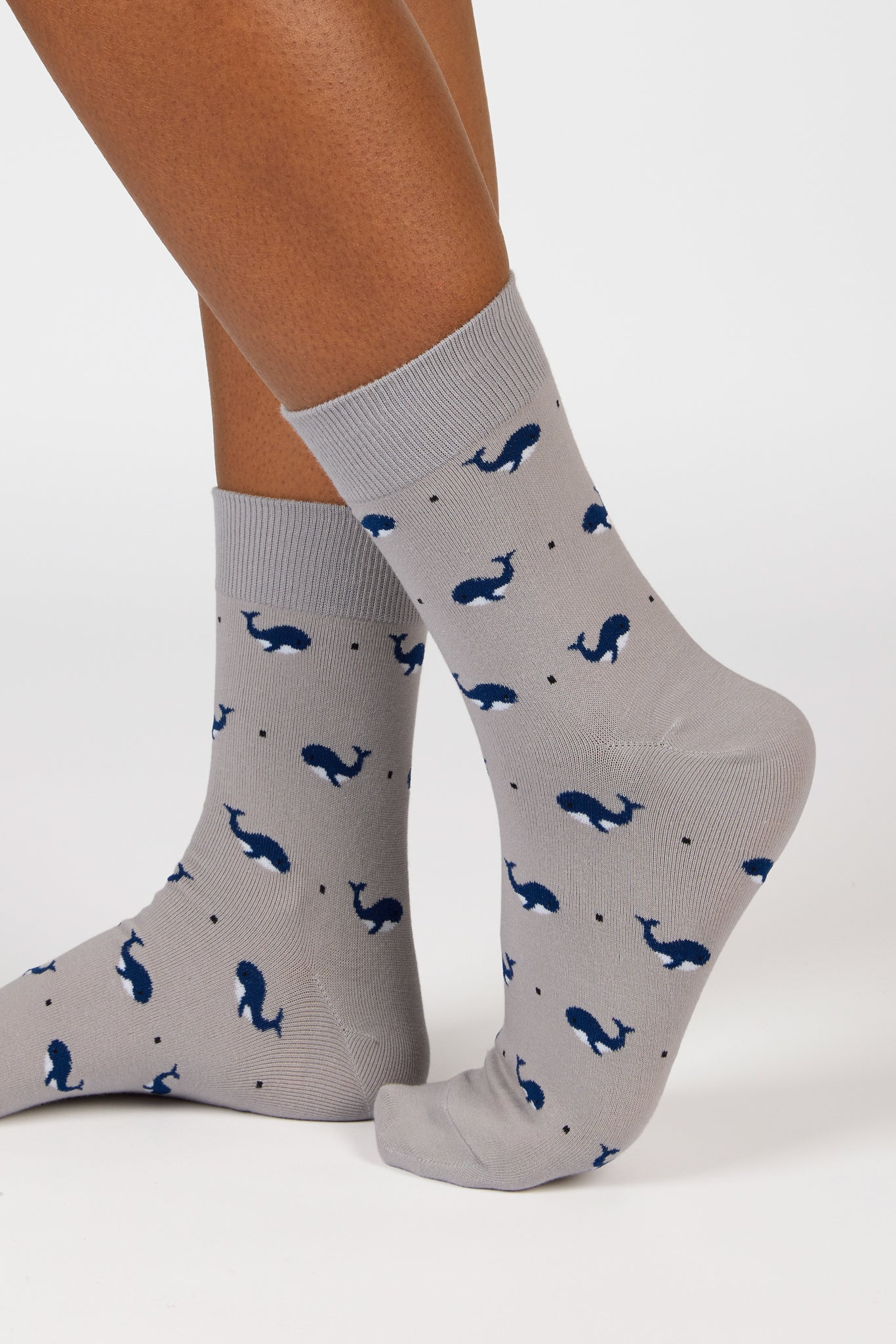 Grey and blue whale socks_3