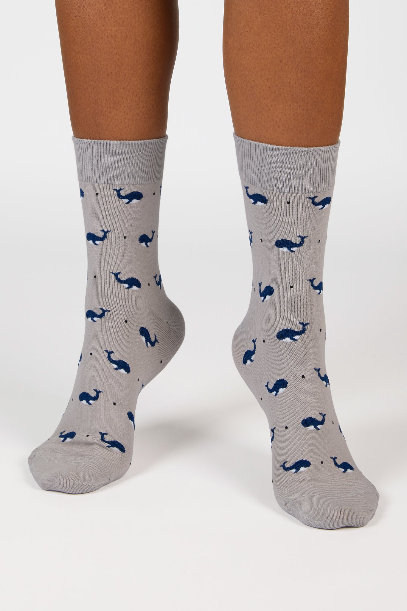 Grey and blue whale socks_4