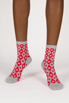 Grey and red diamond check heart socks_2
