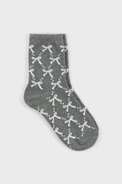 Grey and white ribbon and dots socks_1