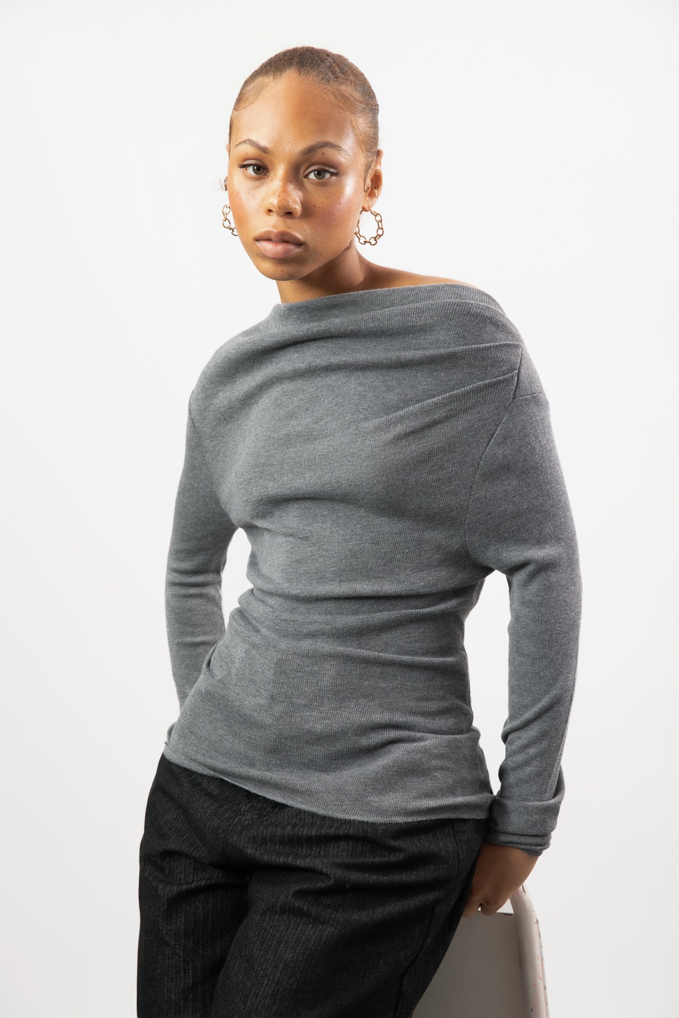 Grey draped shoulder long sleeve knit top_5
