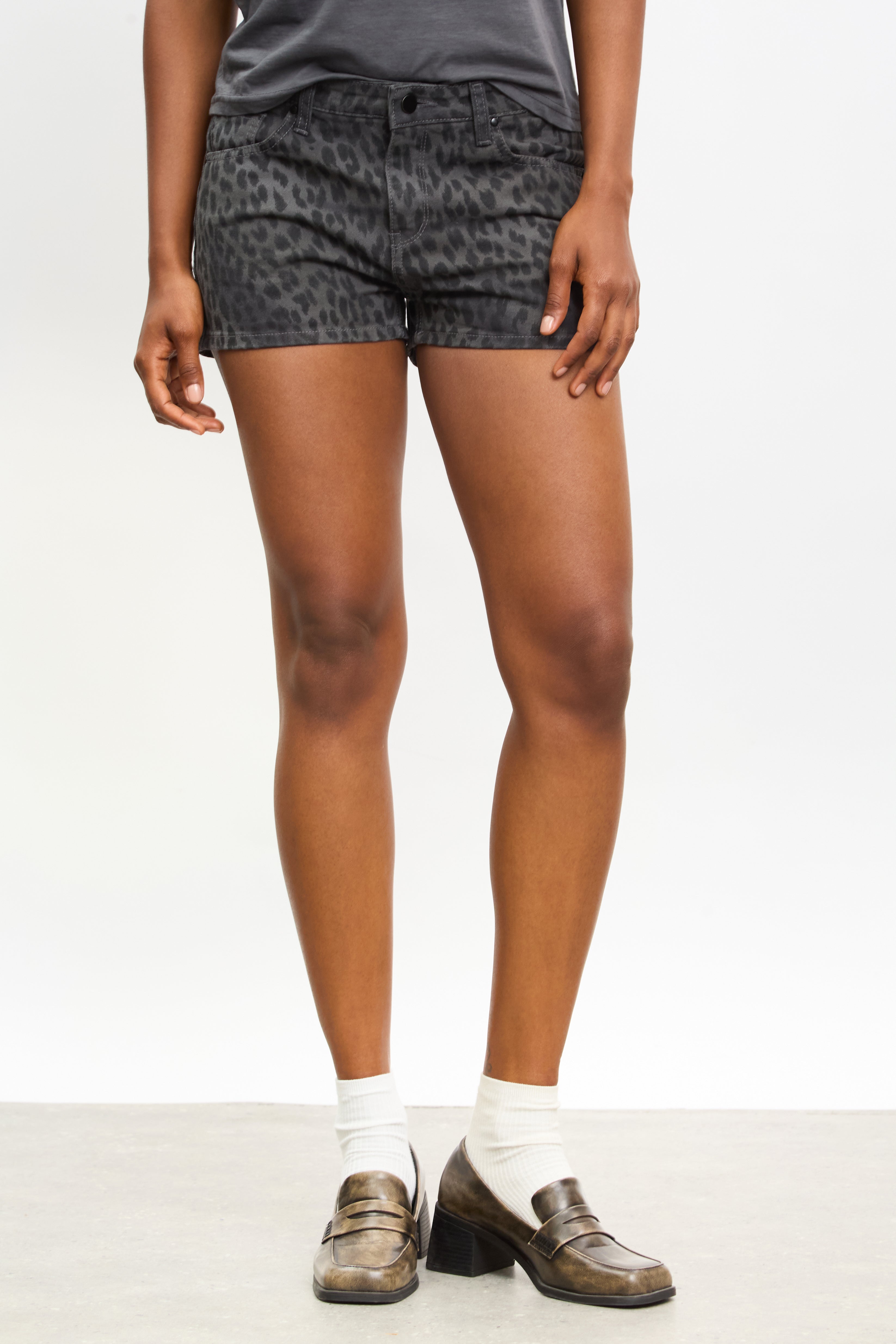 Grey leopard print mini shorts_1
