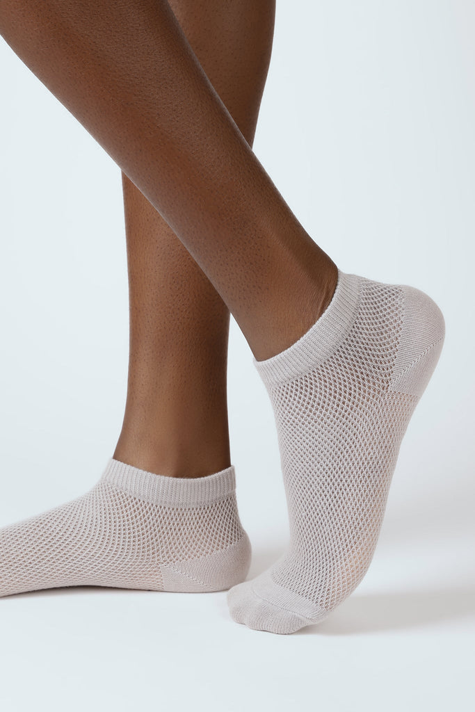 Grey mesh ankle socks_1