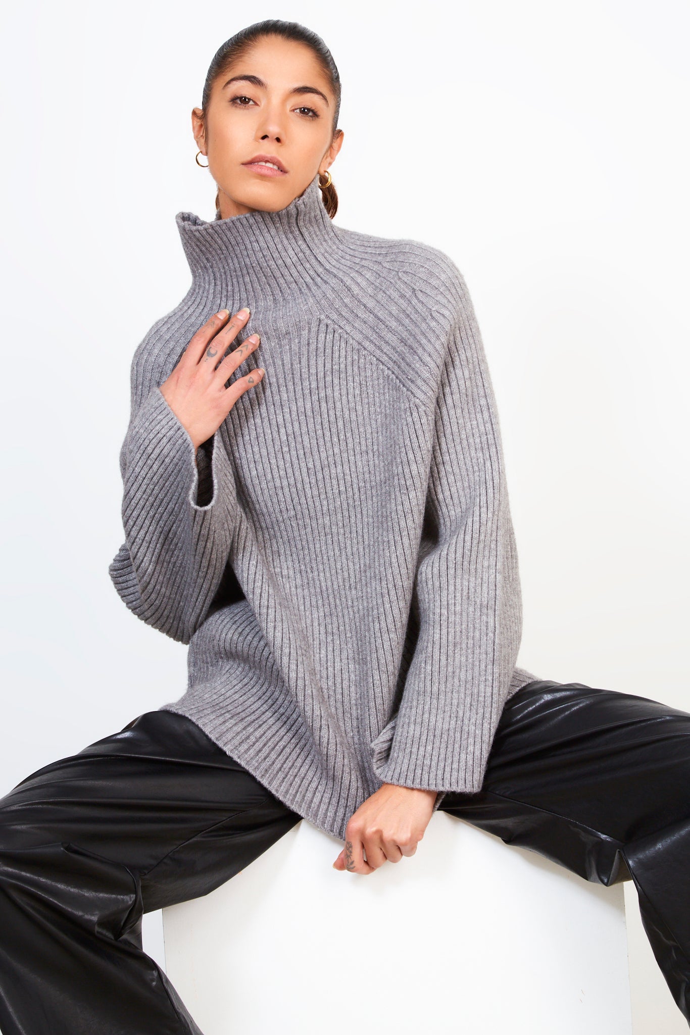 Grey shaped thick rib turtleneck jumper Glassworks London
