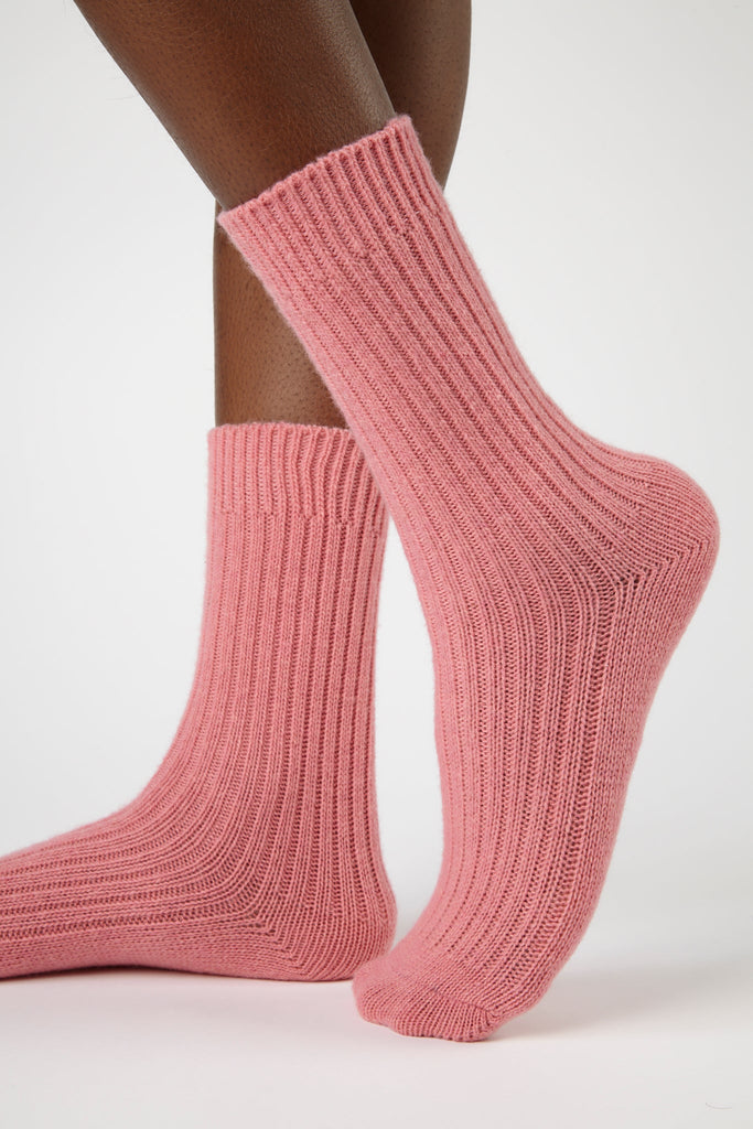 Bright pink thick ribbed cashmere blend socks_1