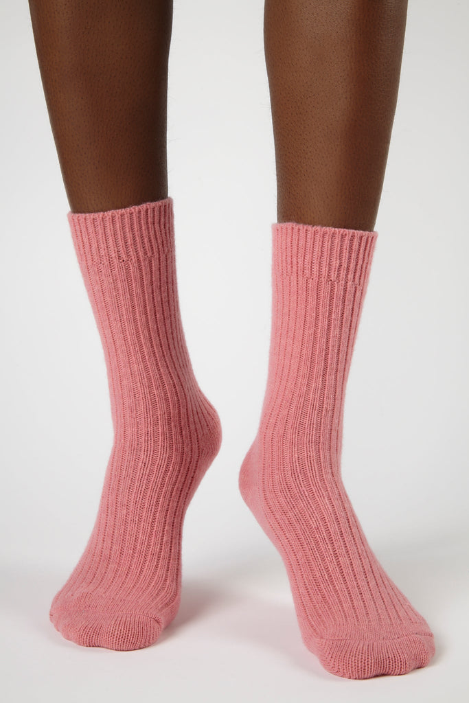 Bright pink thick ribbed cashmere blend socks_4