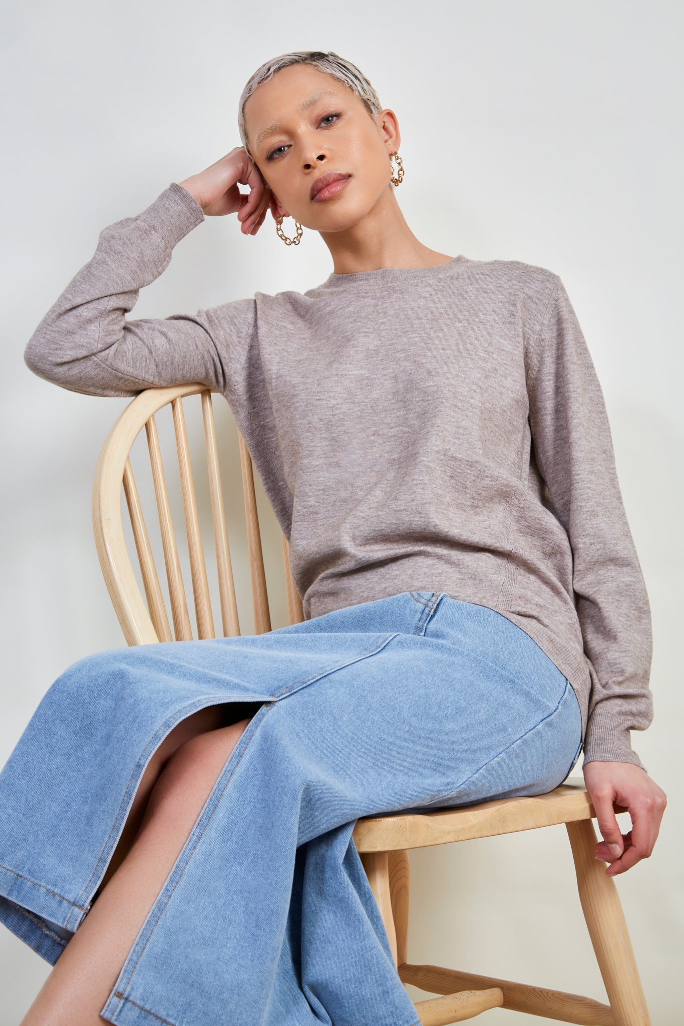 Heather beige cashmere blend crew neck jumper_5