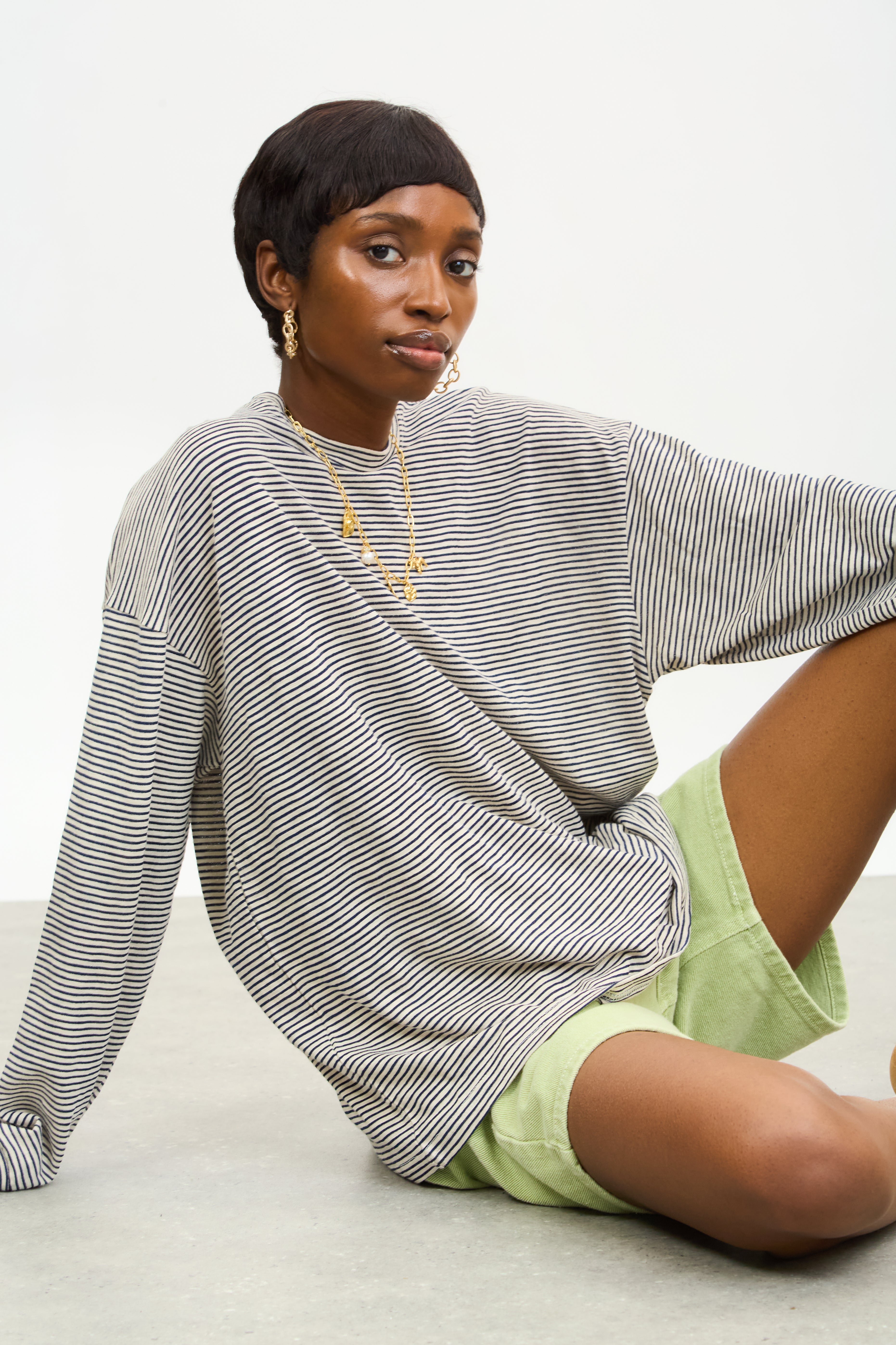 Ivory and navy horizontal stripe long sleeve tee_5