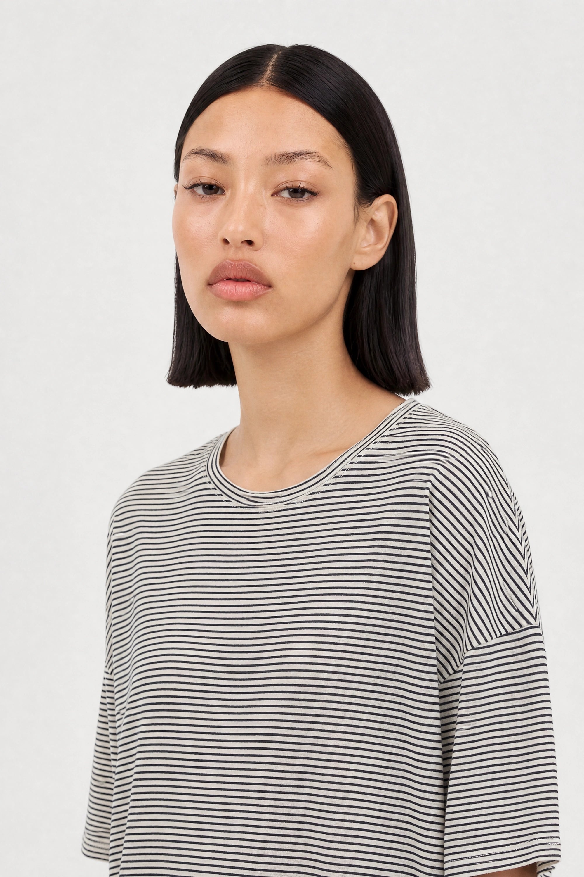 Ivory and navy horizontal stripe short sleeve tee_2