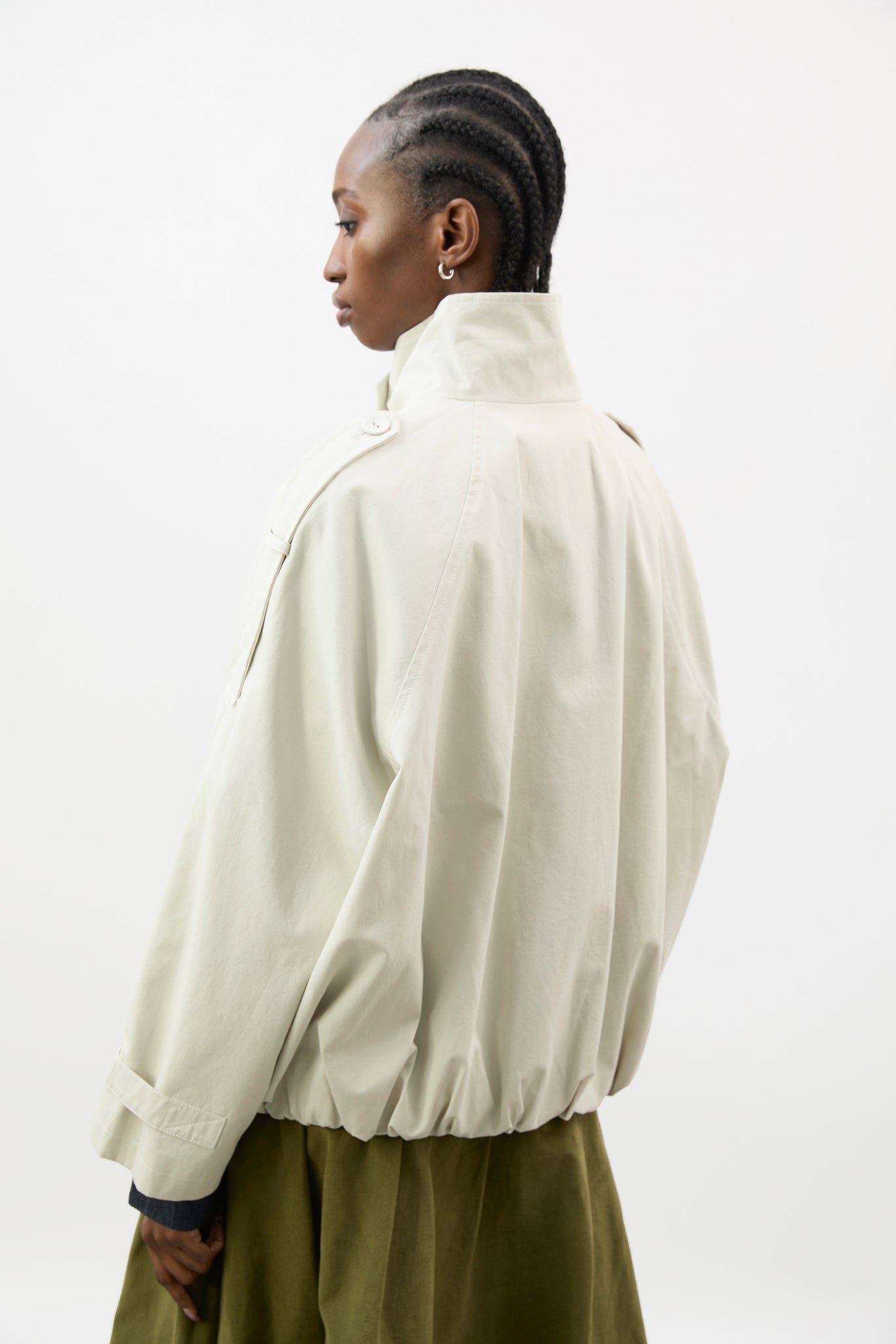 Ivory funnel neck cropped trench coat_3