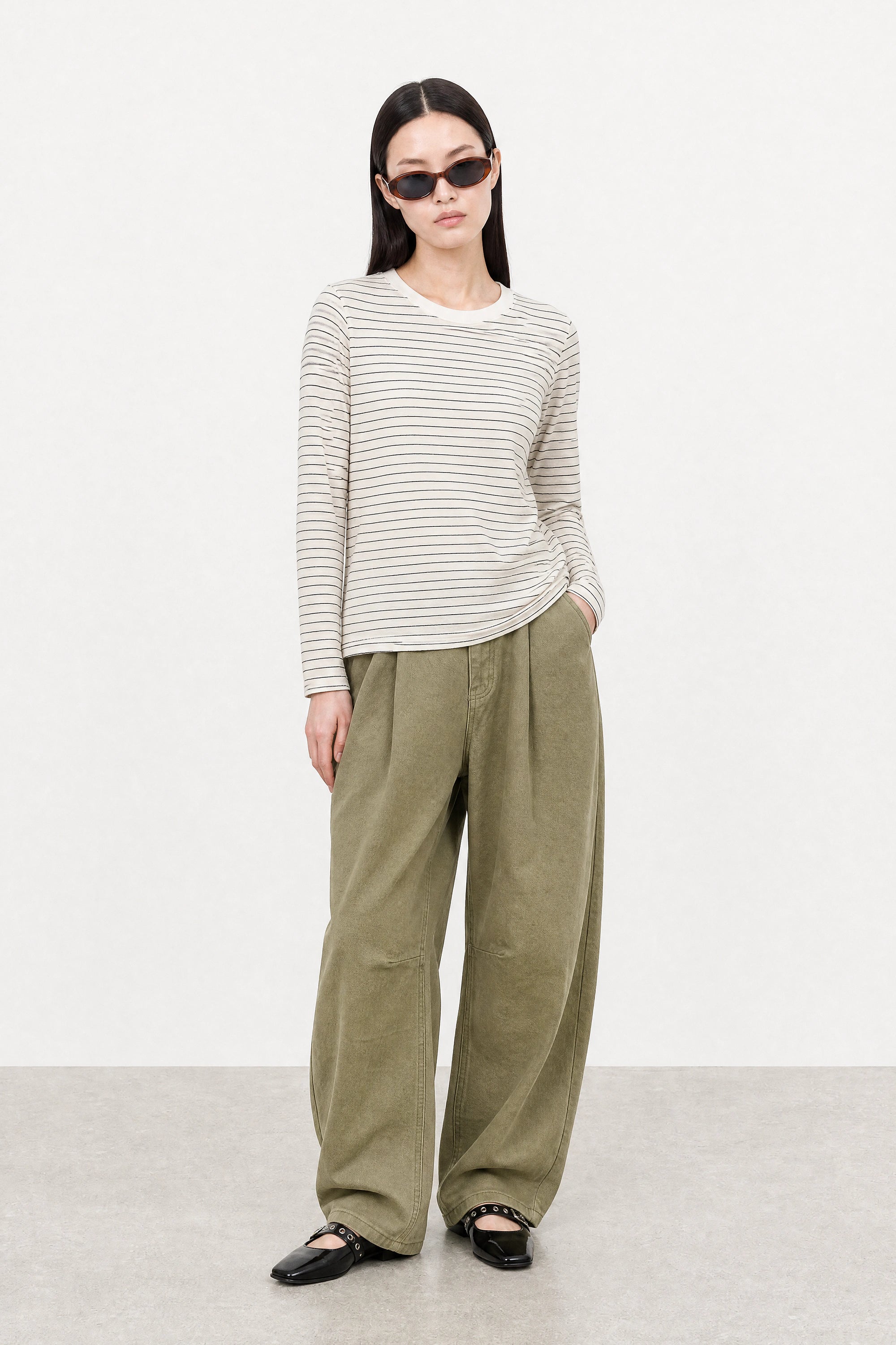 Ivory and black thin striped linen blend long sleeved tee_5