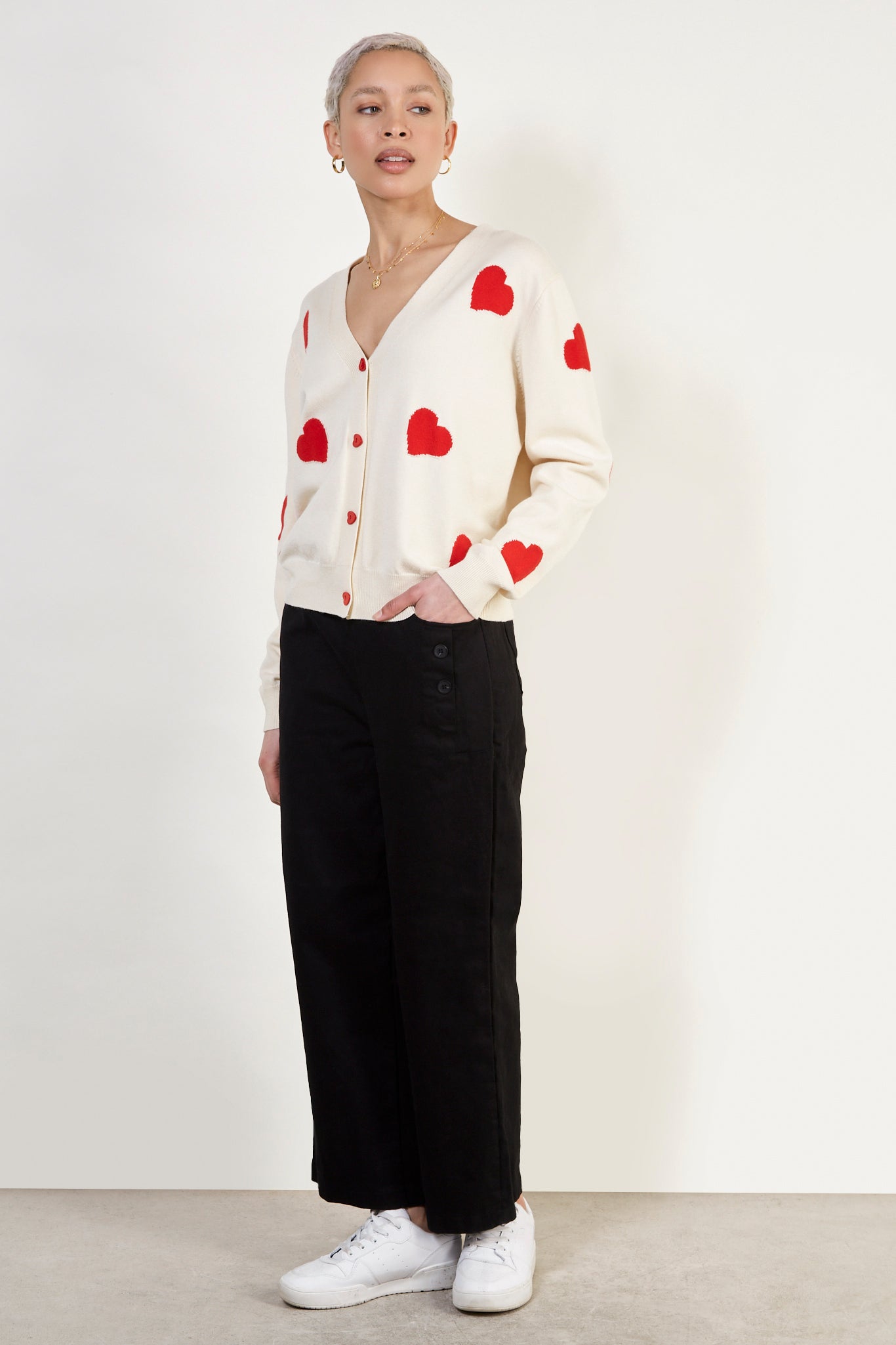 Ivory and red intarsia hearts cardigan_2